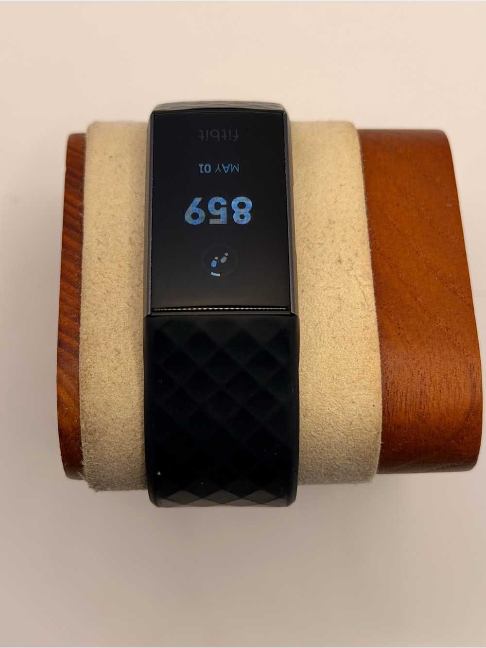 Fitbit Charge 3, Tested, Charger Included, Graphite/Black, Fitness Tracker - Picture 4 of 7
